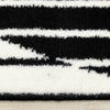 Forte Black White Stripes Contrasting Modern Area Rug - 5'3" x 7'5"|Carpette contrastante moderne Forte noire et blanche à motif de rayures - 5 pi 3 po x 7 pi 5 po