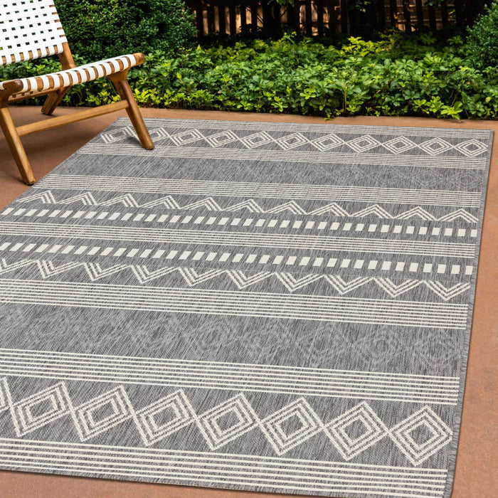 Jackson Grey White Patterned Rows Rug, 7'10\" x 10'6\" Outdoor Area Rug