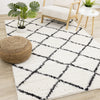 Taylor Trellis Indoor Area Rug - 7'10" x 10'6"|Carpette Taylor à motif de treillis pour l’intérieur - 7 pi 10 po x 10 pi 6 po