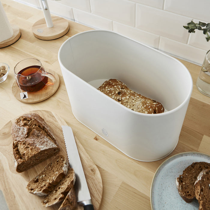 Salton Swan Nordic Bread Bin with Cutting Board - White