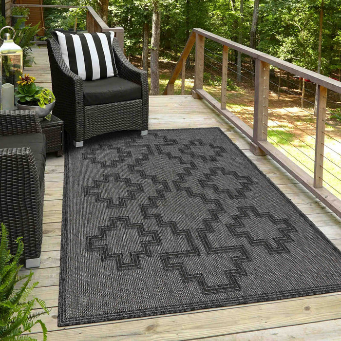 Esina Transitional 5'3\" x 7'0\" Area Rug in Grey Indoor Area Rug