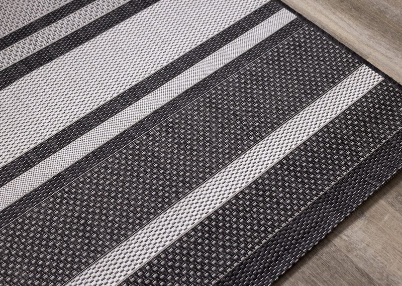 Jackson Striped Indoor/Outdoor Area Rug - 3'11\" x 5'7\"