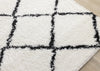 Taylor Trellis Indoor Area Rug - 7'10" x 10'6"|Carpette Taylor à motif de treillis pour l’intérieur - 7 pi 10 po x 10 pi 6 po