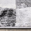 Covington Distressed Triangles Area Rug - 5'3" x 7'7"|Carpette Covington à motifs de triangles vieillis - 5 pi 3 po x 7 pi 7 po