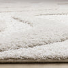 Lincoln Modern Luxurious Plush White Curves Area Rug - 7'10" x 11'2"|Carpette moderne, luxueuse et moelleuse Lincoln blanche à motif de courbes - 7 pi 10 po x 11 pi 2 po