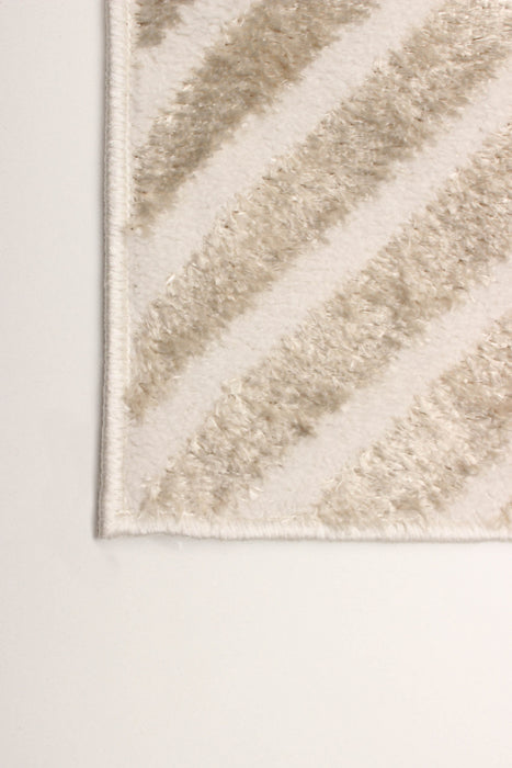 Roman Ivory Area Rug - 5'0\" x 8'0\"