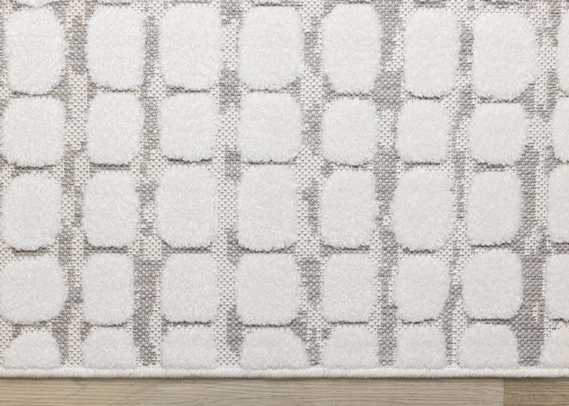 Oslo White Great Pebble Patterned Rug, 5'3\" x 7'7\" Indoor Area Rug