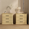 Clifford Traditional Nightstand in Natural Oak (3-Drawer) | Table de nuit traditionnelle Clifford en chene naturel (3 tiroirs)
