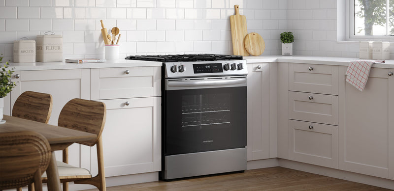 Frigidaire 30'' Front Control Gas Range with Air Fry - FCFG3082BS\t