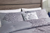 Arista 4-Piece King Comforter Set - Grey | Ensemble d'édredon Arista 4 pièces pour très grand lit - gris