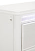 Ava Bedroom Chest of Drawers with LED Light, 5-Drawer, 40.5"W x 54.1"H, Glam - White | Commode verticale somptueuse Ava de 40,5 po (L) x 54,1 po (H) à 5 tiroirs avec éclairage à DEL pour la chambre à coucher - blanche