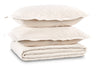 Flaxseed Cove 3-Piece King Quilt Set - Natural Linen | Ensemble de courtepointe Flaxseed Cove 3 pièces pour très grand lit - lin naturel