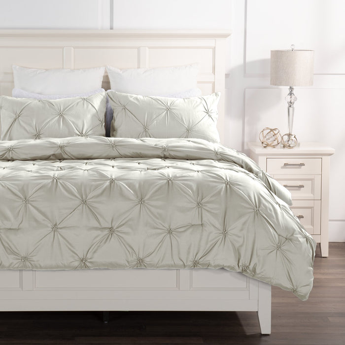 Gardenia Wynd 3-Piece Full/Queen Comforter Set - Oatmeal