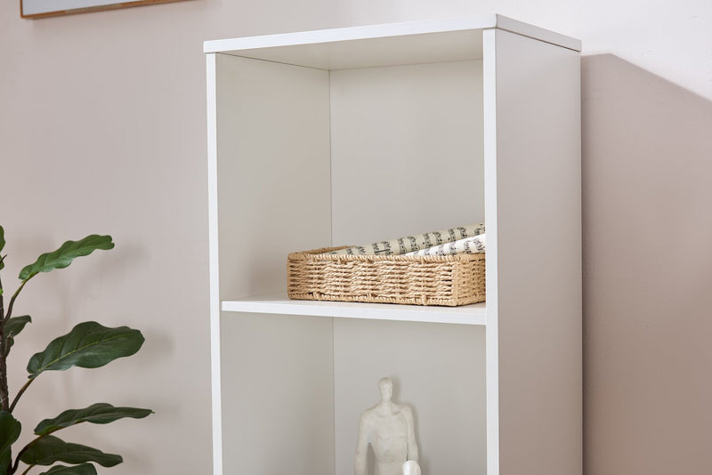 William 15.75\" 2-Shelf Bookcase - White 