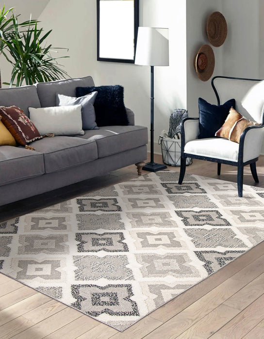 Alaqua Ivory Area Rug - 5'0\" x 7'0\"