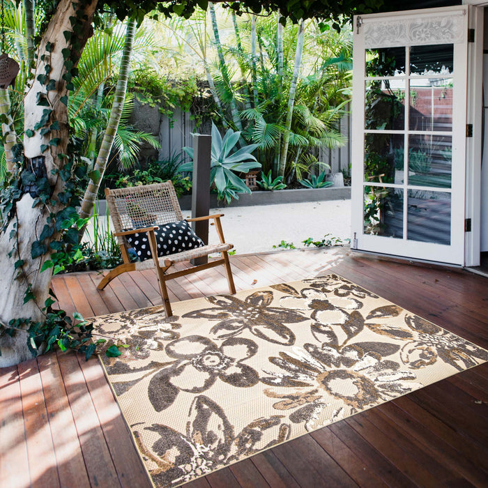 Angie Ivory Area Rug - 6'7\" X 9'6\" 