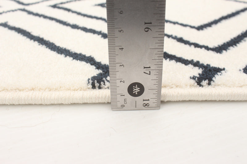 August Geod White-Navy 7'10\" x 10'2\" Area Rug