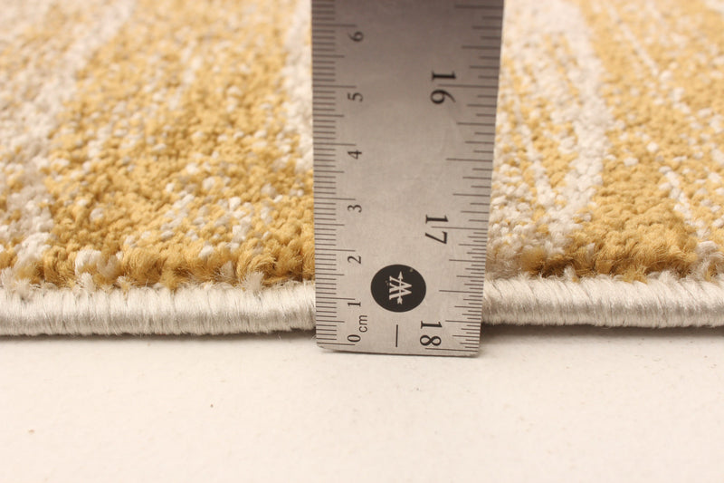 Arusha Ivory / Gold 5'3\" x 7'3\" Area Rug