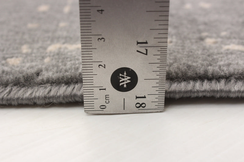 Ira Grey 4'7\" x 6'7\" Area Rug