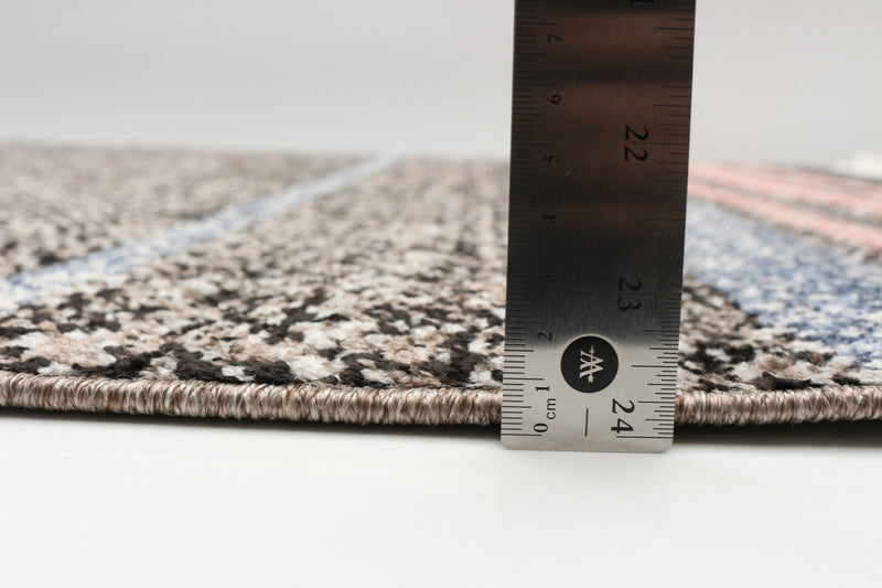 Vera Earth Taupe/Ivory Area Rug - 5'2\" x 7'5\"