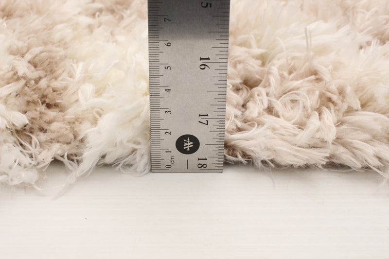 Agalia Abstract Ivory-Tan Shag - 6'7\" x 9'6\"