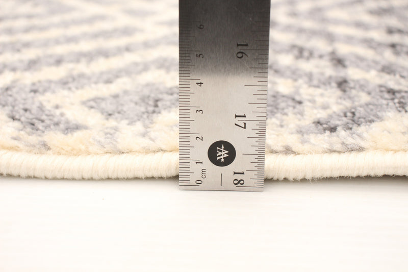 Electra Cream Area Rug - 3'11\" x 5'7\"