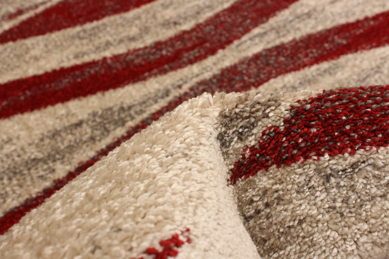 Arusha Ivory / Red 3'11\" x 5'7\" Area Rug