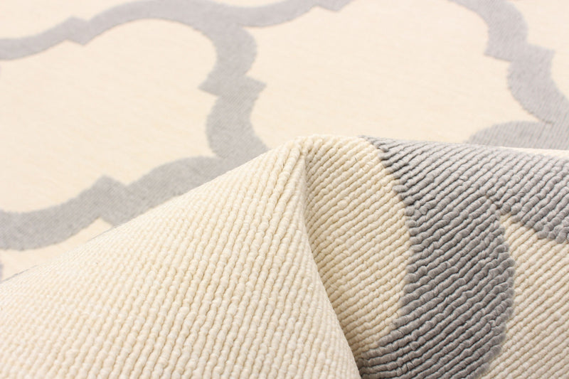 Sophie Light Grey Area Rug - 4'7\" x 6'7\"