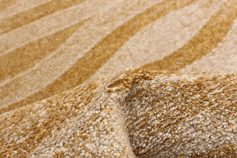 Arusha Ivory / Gold 5'3\" x 7'3\" Area Rug