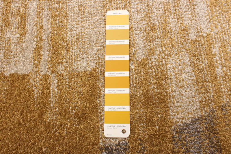 Korra Ivory / Gold 7'10\" x 10'2\" Area Rug