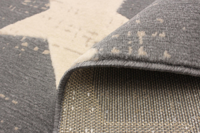 Ira Grey 5'3\" x 7'7\" Area Rug