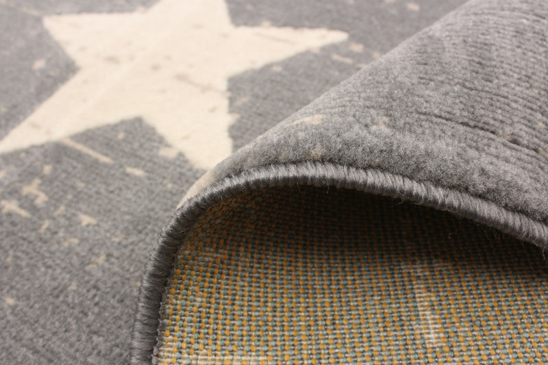 Ira Grey 2'8\" x 4'11\" Area Rug