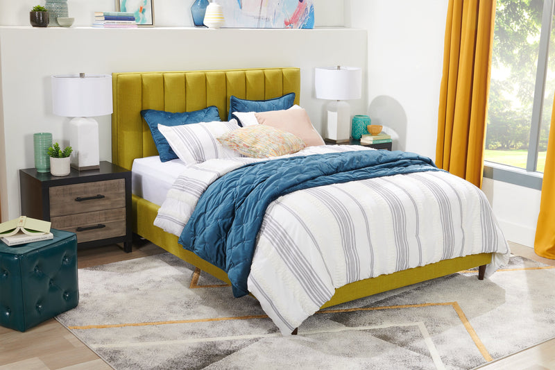 Kort & Co. Rain Upholstered Platform Bed in Green Fabric, Tufted - King Size